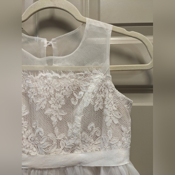 David's Bridal Banded Lace Illusion Formal Girls Dress/Gown Size 12 - Picture 11 of 17